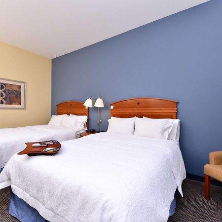 Hampton Inn Эванстон Экстерьер фото