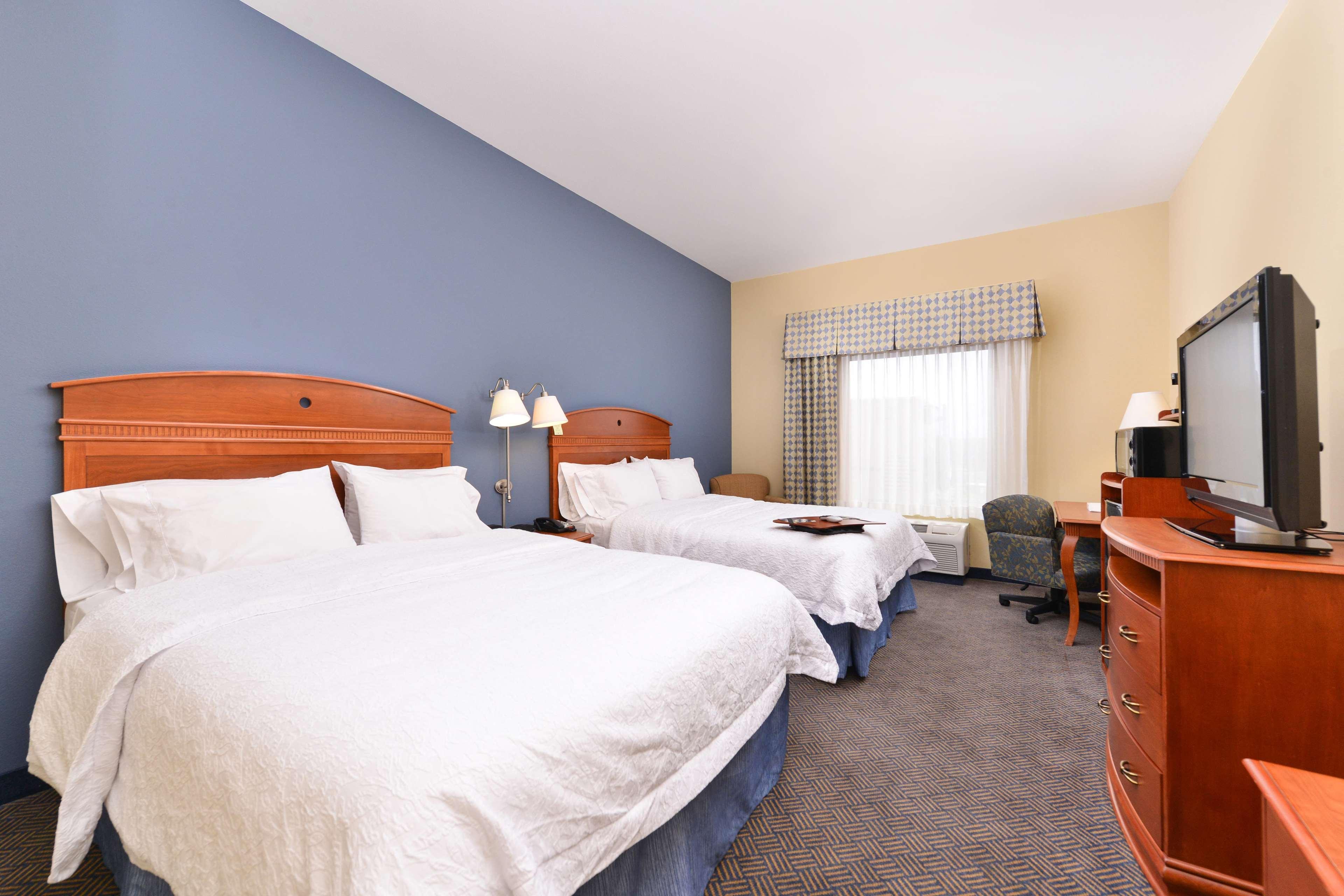 Hampton Inn Эванстон Экстерьер фото