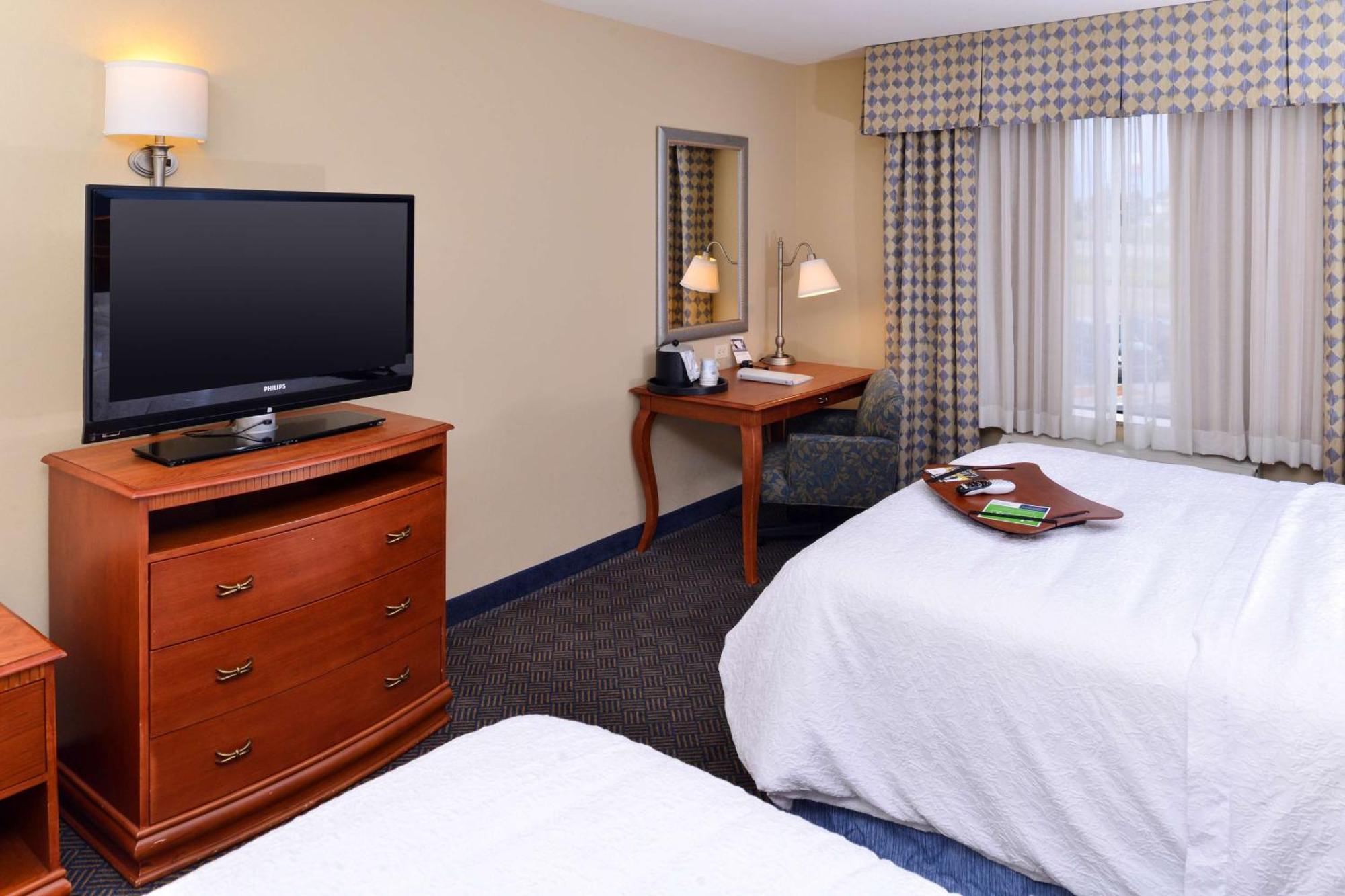 Hampton Inn Эванстон Экстерьер фото