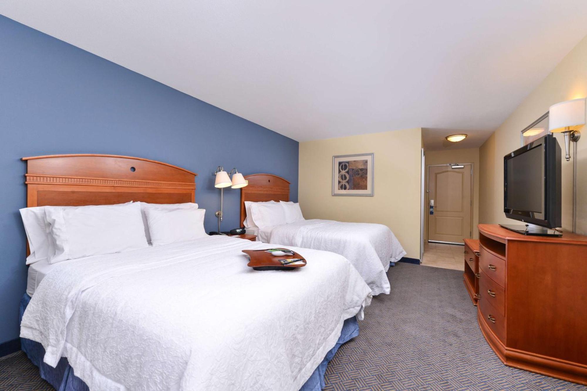 Hampton Inn Эванстон Экстерьер фото