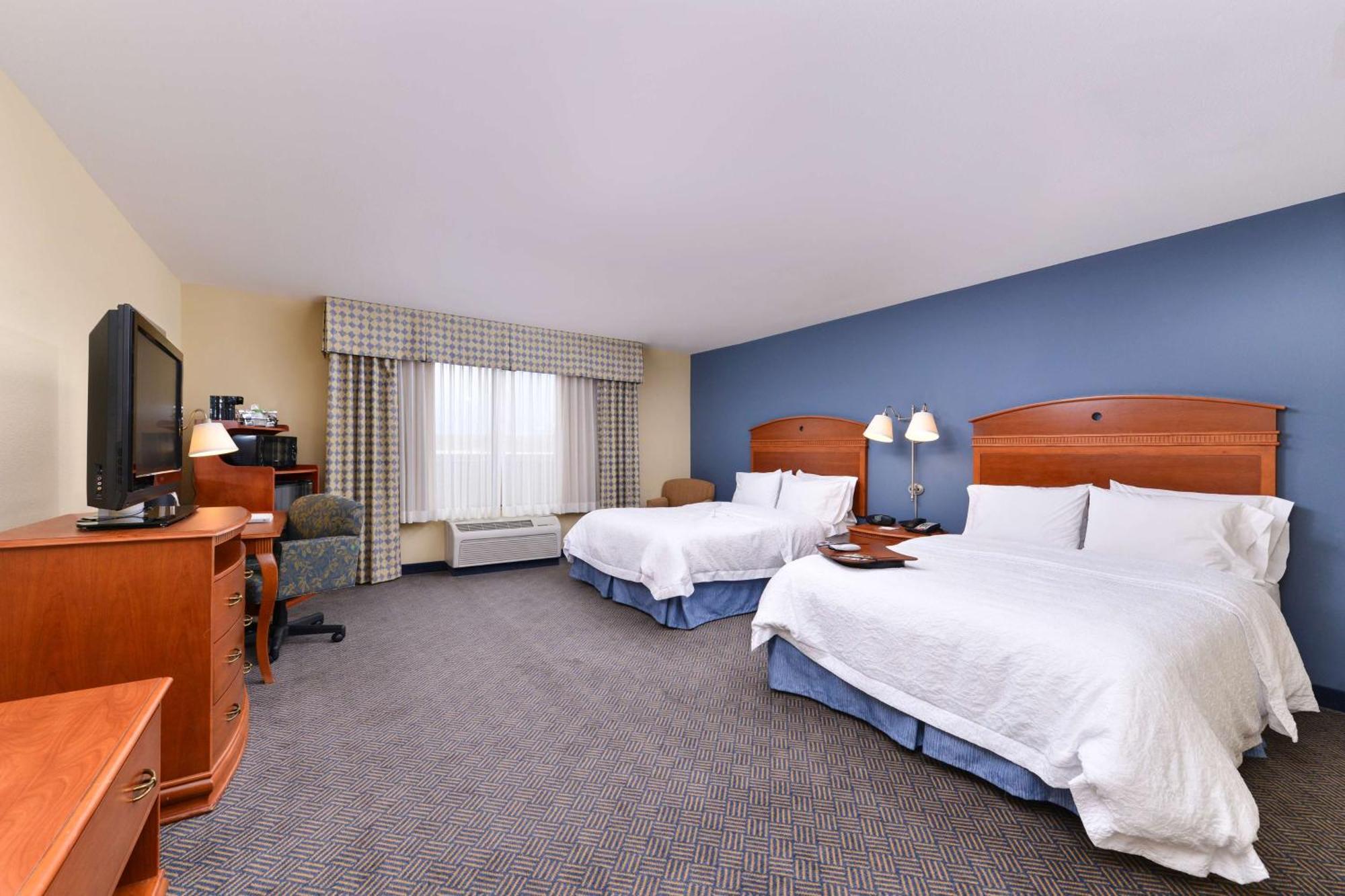 Hampton Inn Эванстон Экстерьер фото