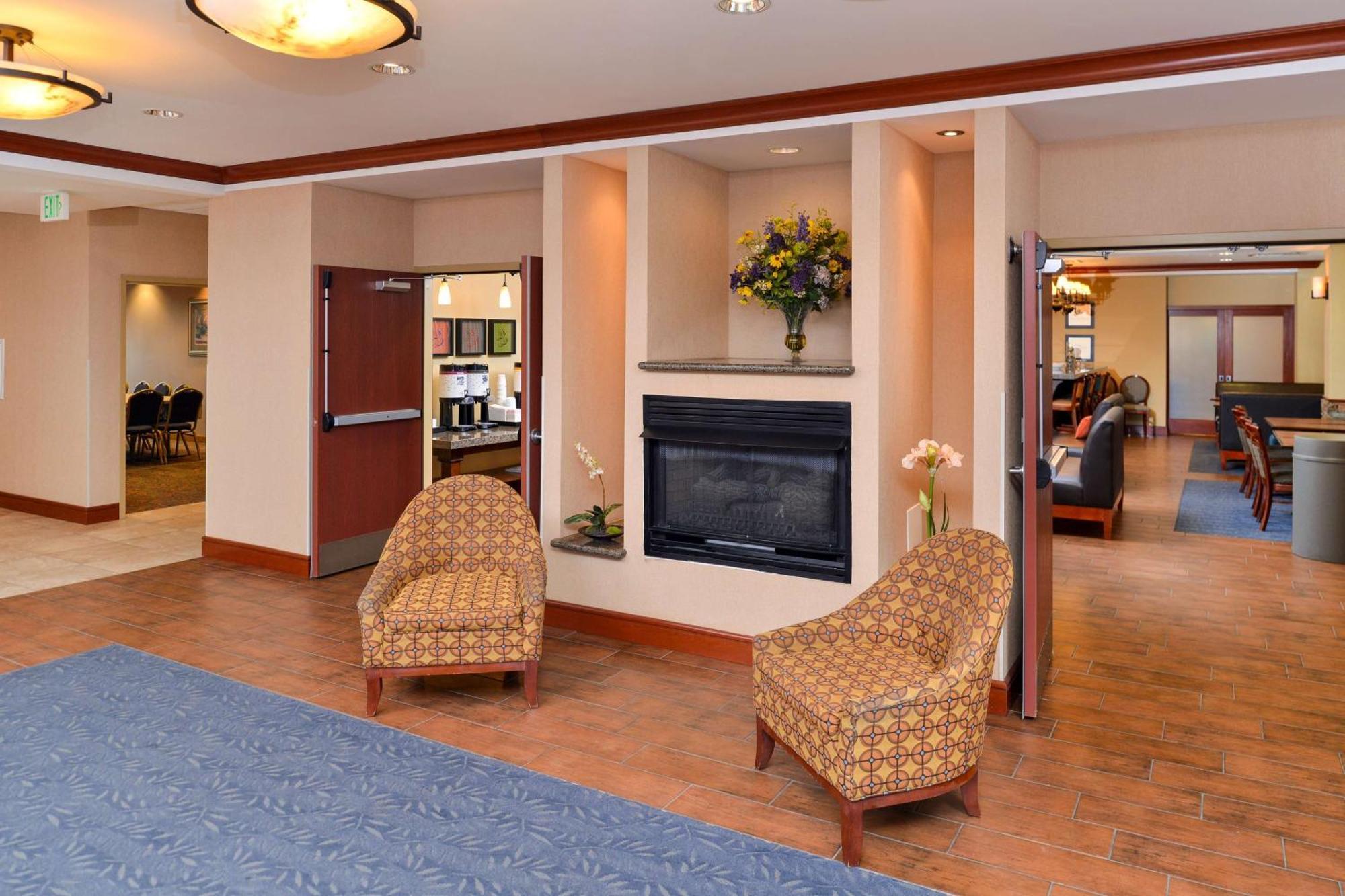 Hampton Inn Эванстон Экстерьер фото