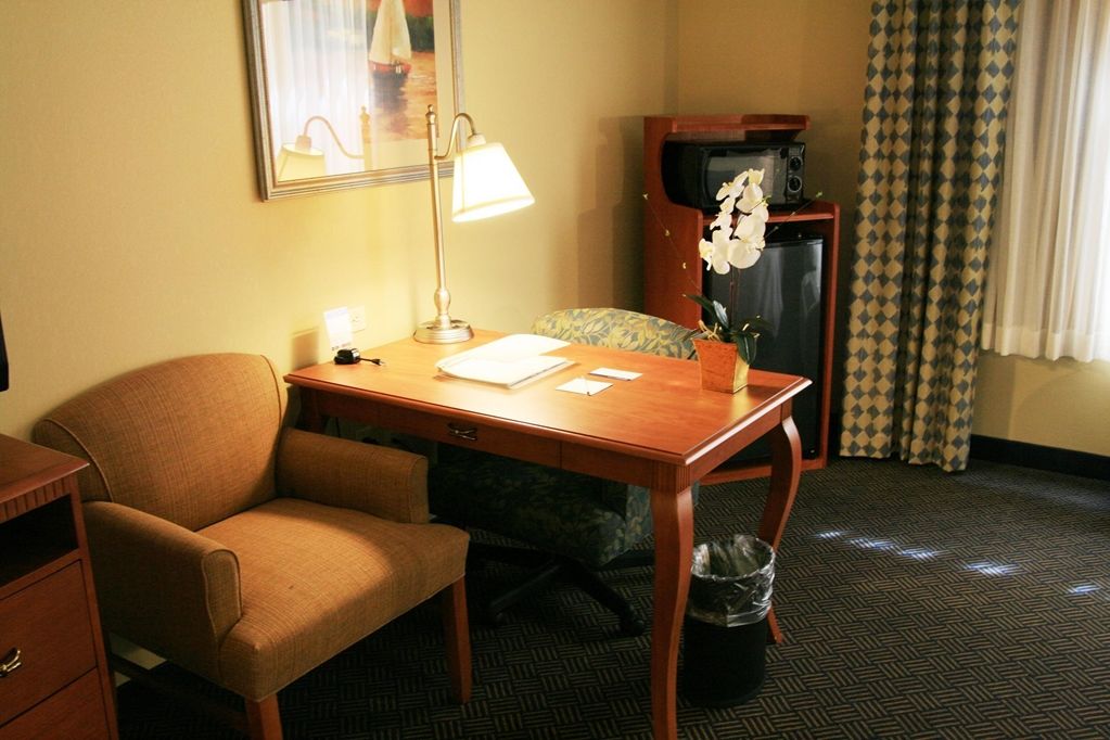 Hampton Inn Эванстон Номер фото