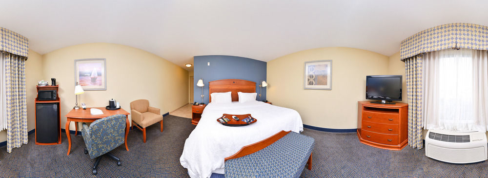 Hampton Inn Эванстон Экстерьер фото